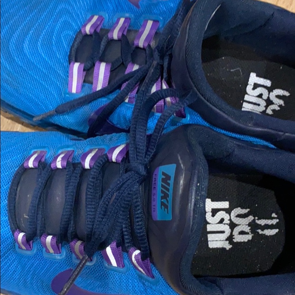 Nike Running Shoes - Picture 3 of 4